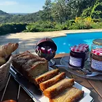 Le Clos Des Songes. Bed & Breakfast 3*
