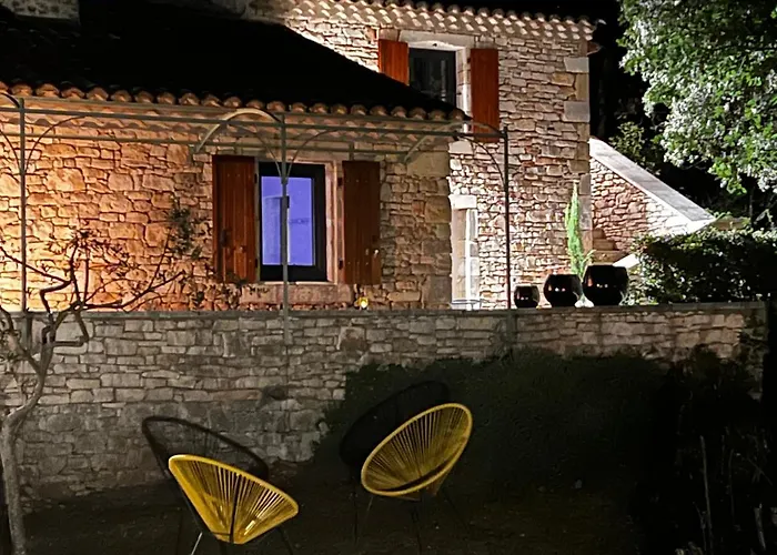 Alojamento de Acomodação e Pequeno-almoço Le Clos Des Songes.