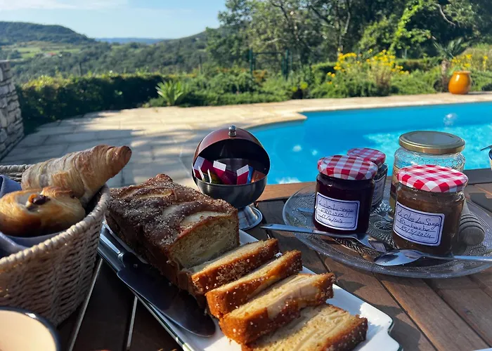 Le Clos Des Songes. Bed & Breakfast 3*